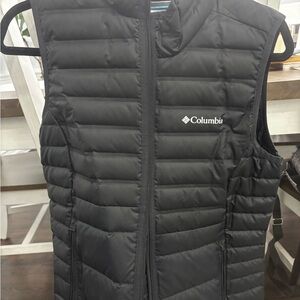 Columbia vest